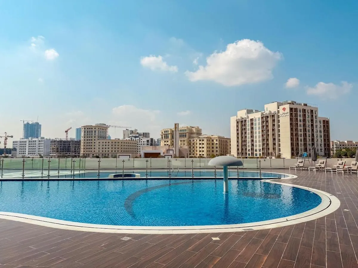 113 Designer Stay High-End Finishes Pool & Gym Dubai Apartment