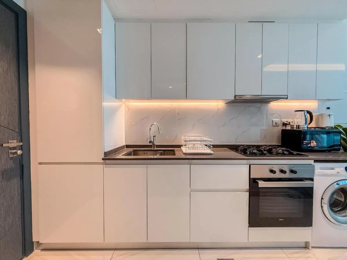 113 Designer Stay High-End Finishes Pool & Gym Dubai