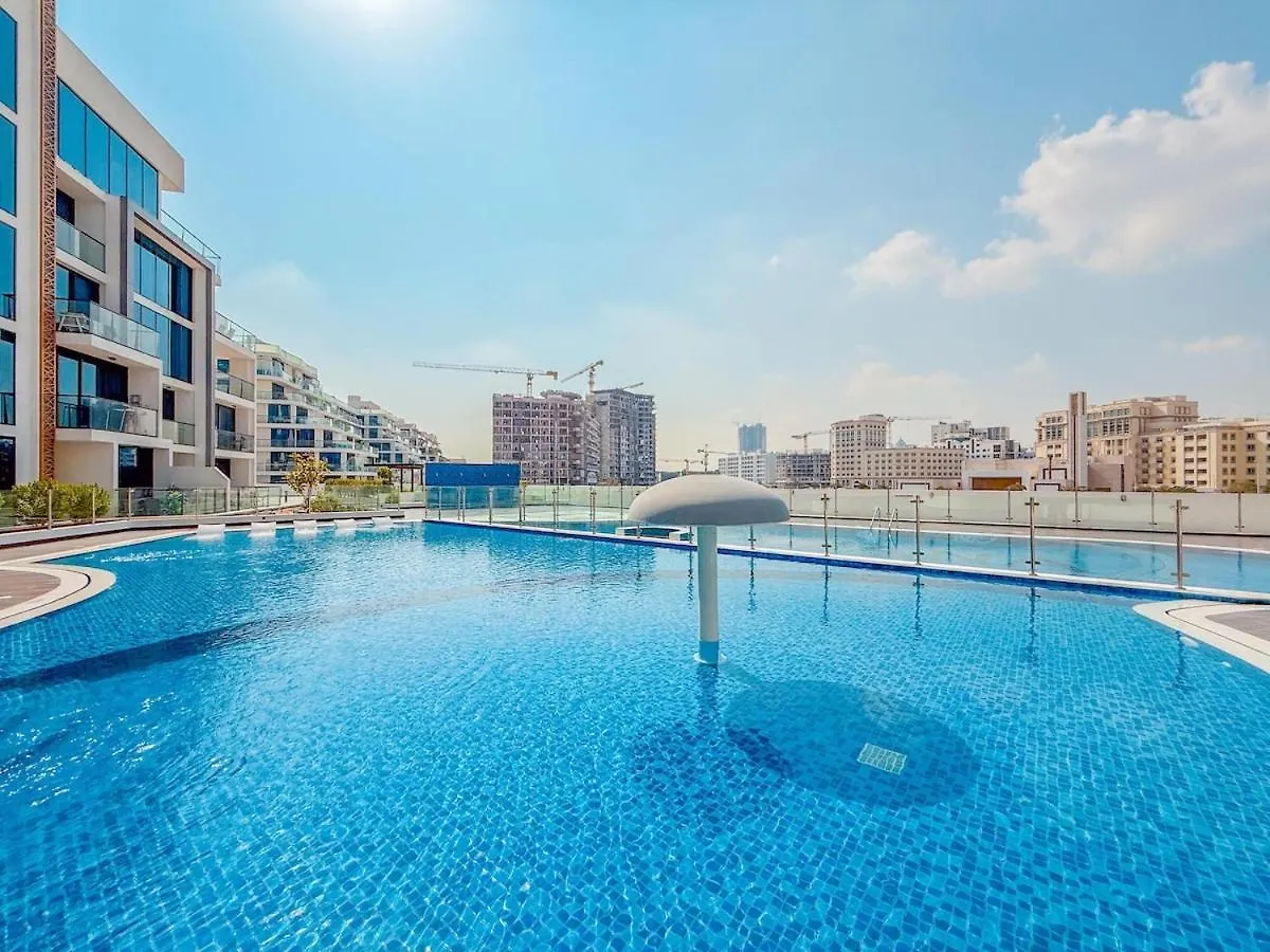 Apartment 113 Designer Stay High-End Finishes Pool & Gym Dubai United Arab Emirates