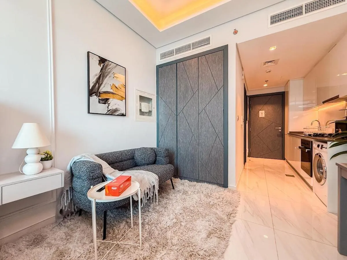 113 Designer Stay High-End Finishes Pool & Gym دبي الإمارات العربية المتحدة